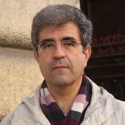 Es una foto del doctor Ángel García Galiano